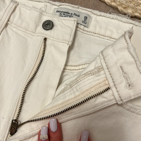 Abercrombie Jeans - Picture 4 of 6